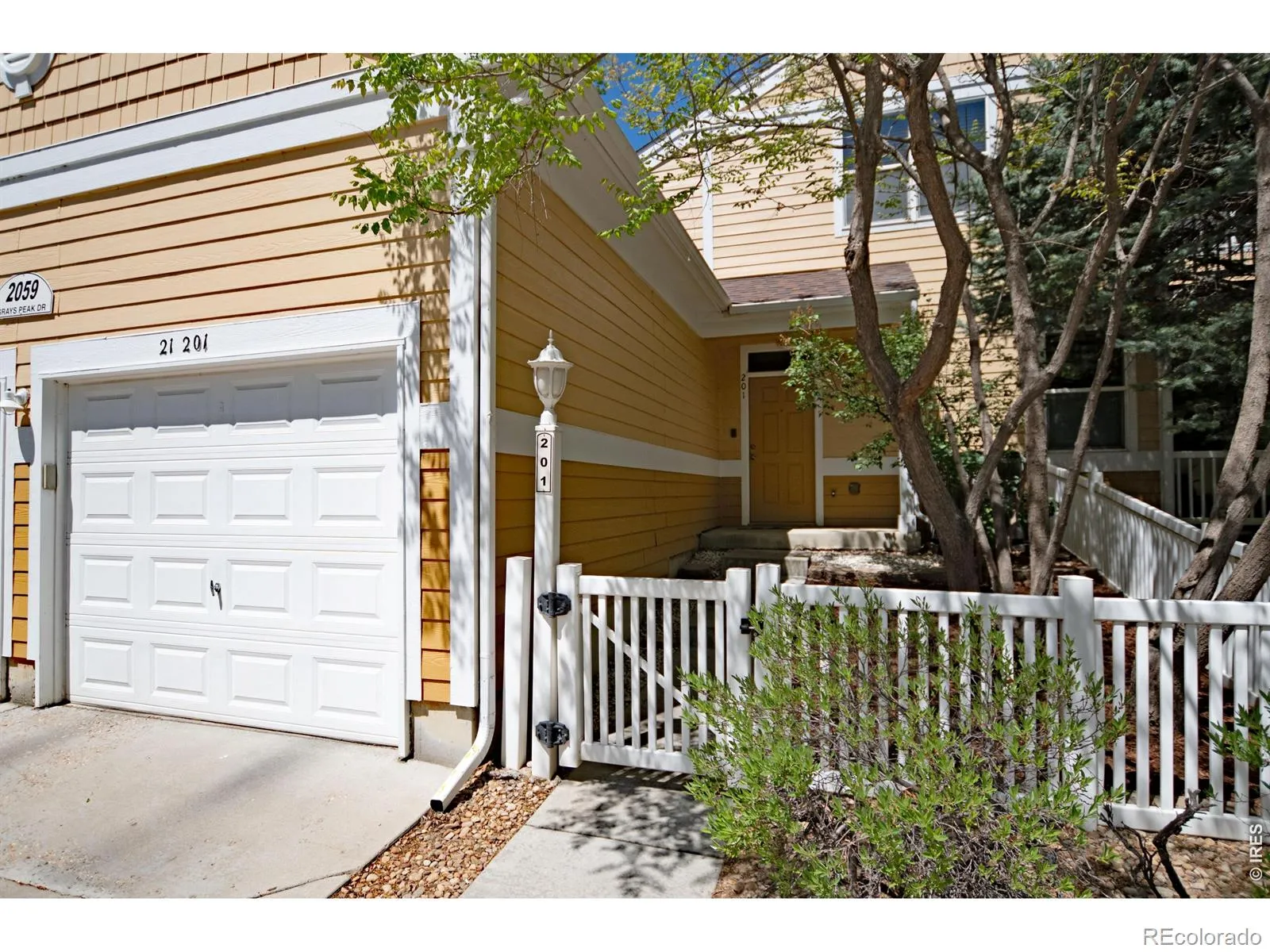 High Plains Village At Centerra Condos
