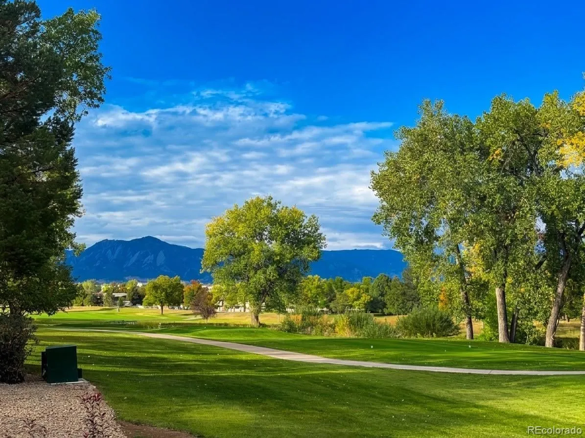 Gunbarrel Green