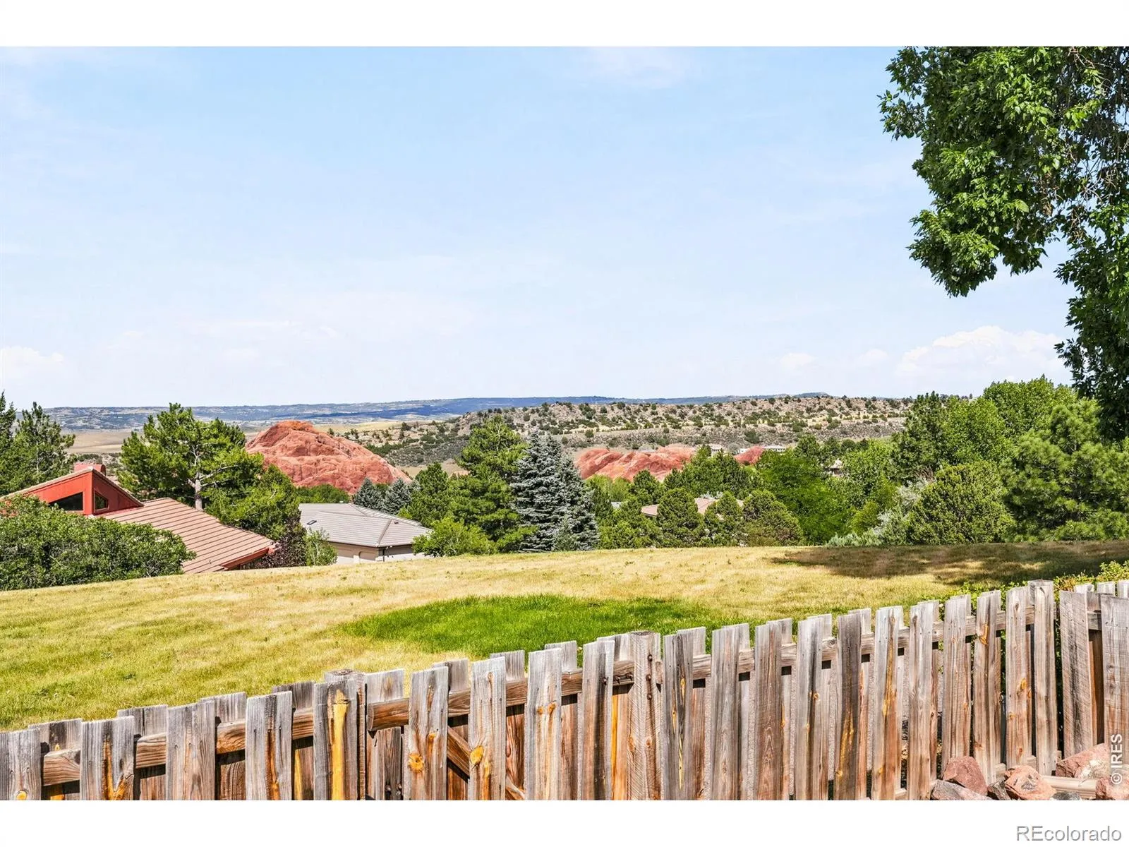 Ramparts Of Roxborough Condo