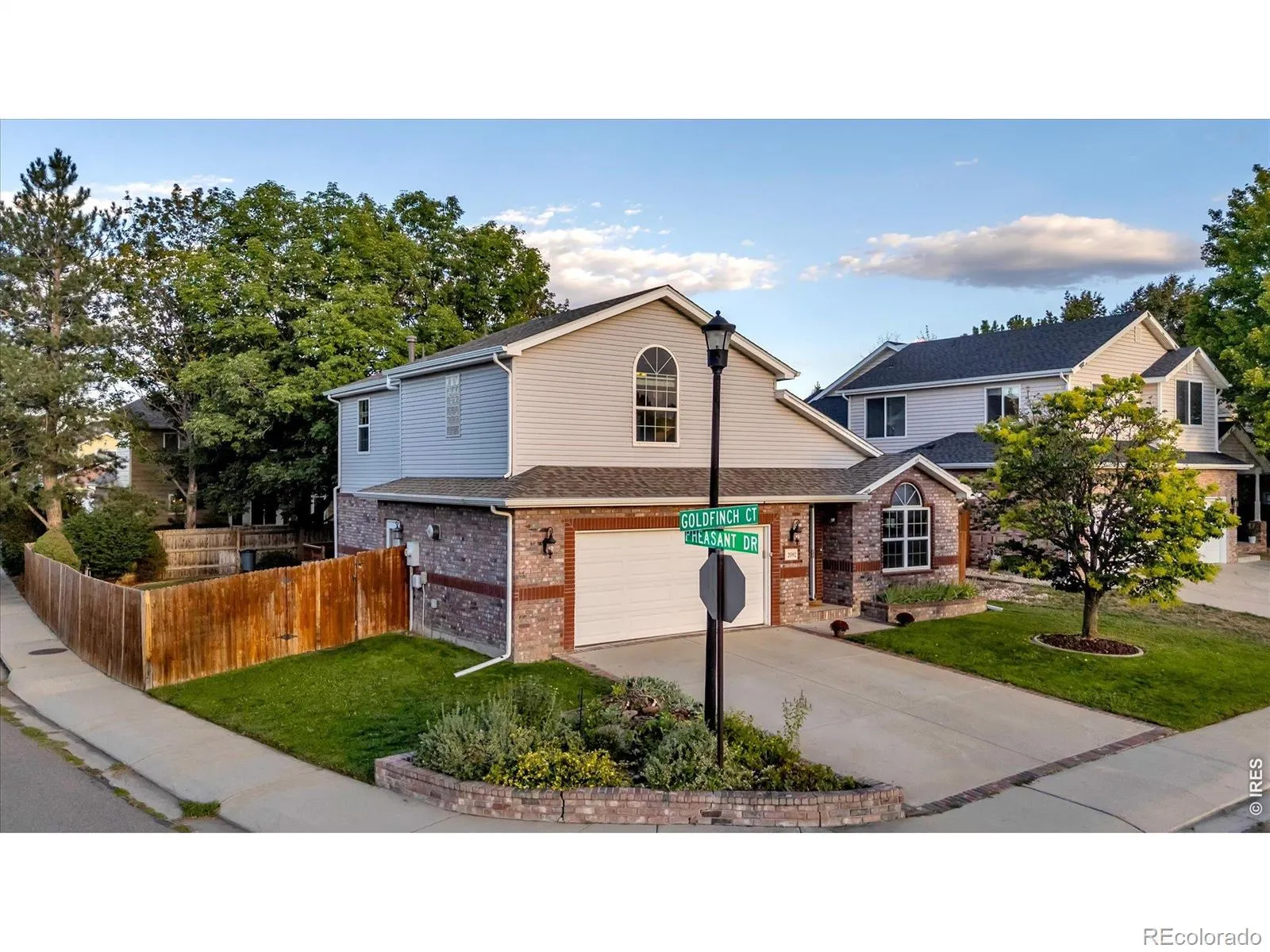 Westlake Manors Flg 7