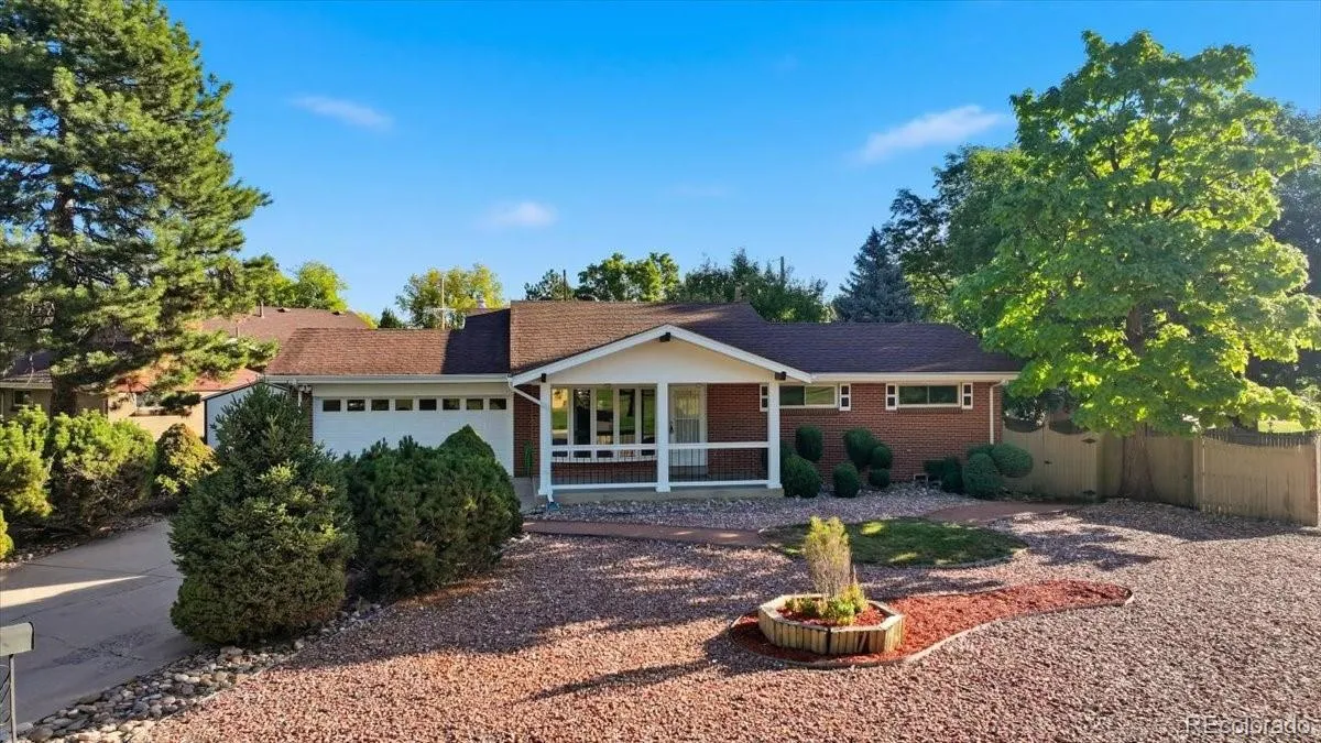 Lakewood Manor