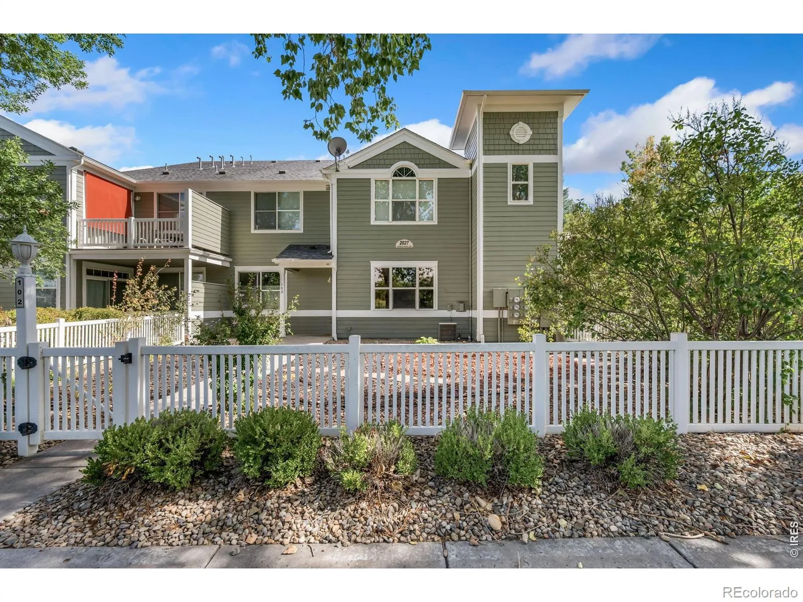 High Plains Village At Centerra Condos