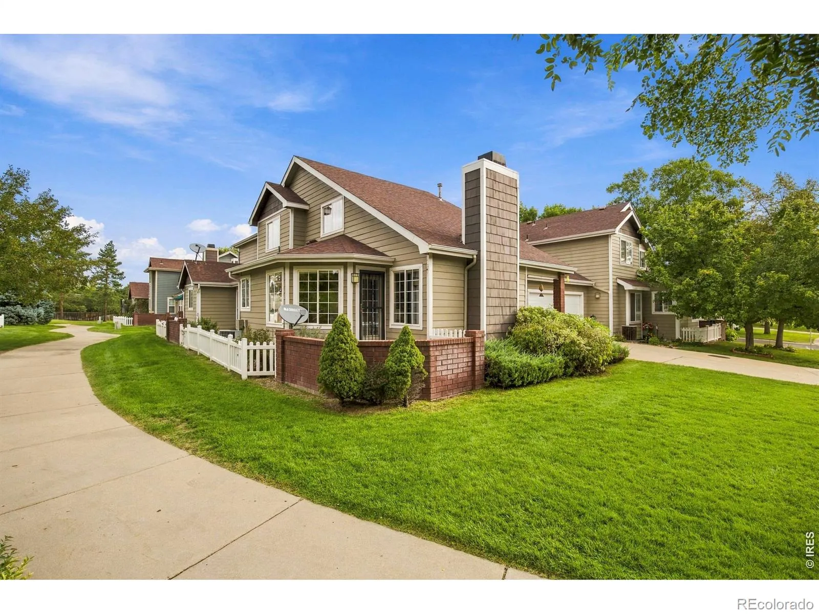 Five Oaks Village At Cunningham Corner Condos