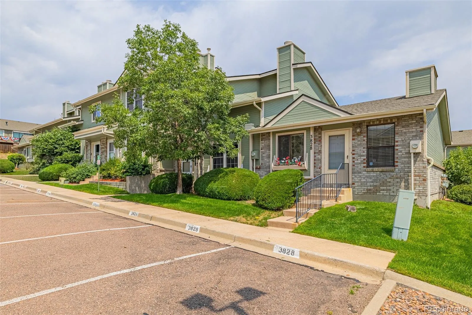 Smoke Tree Townhomes at Briargate