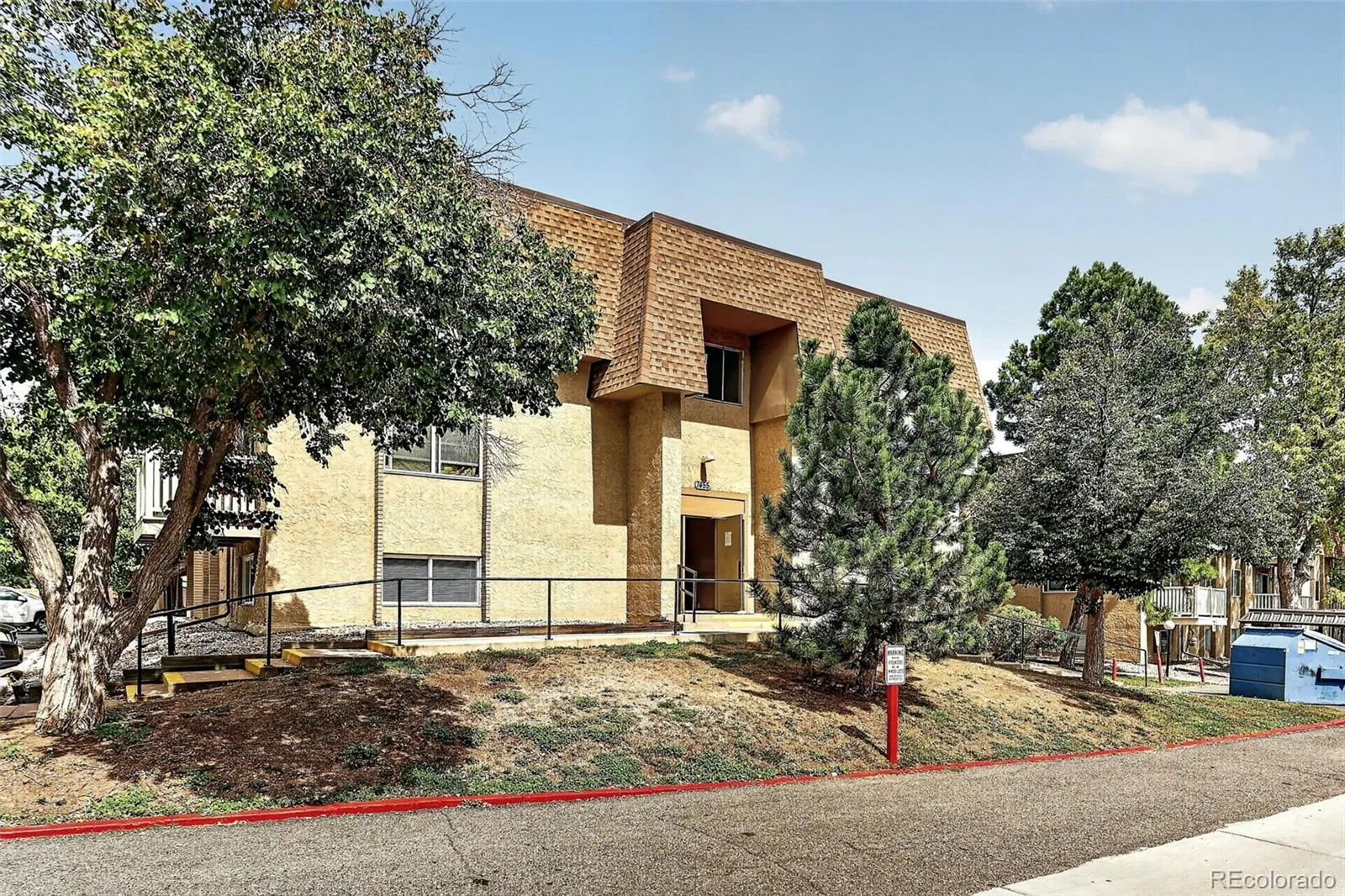 Whispering Pines West Condos