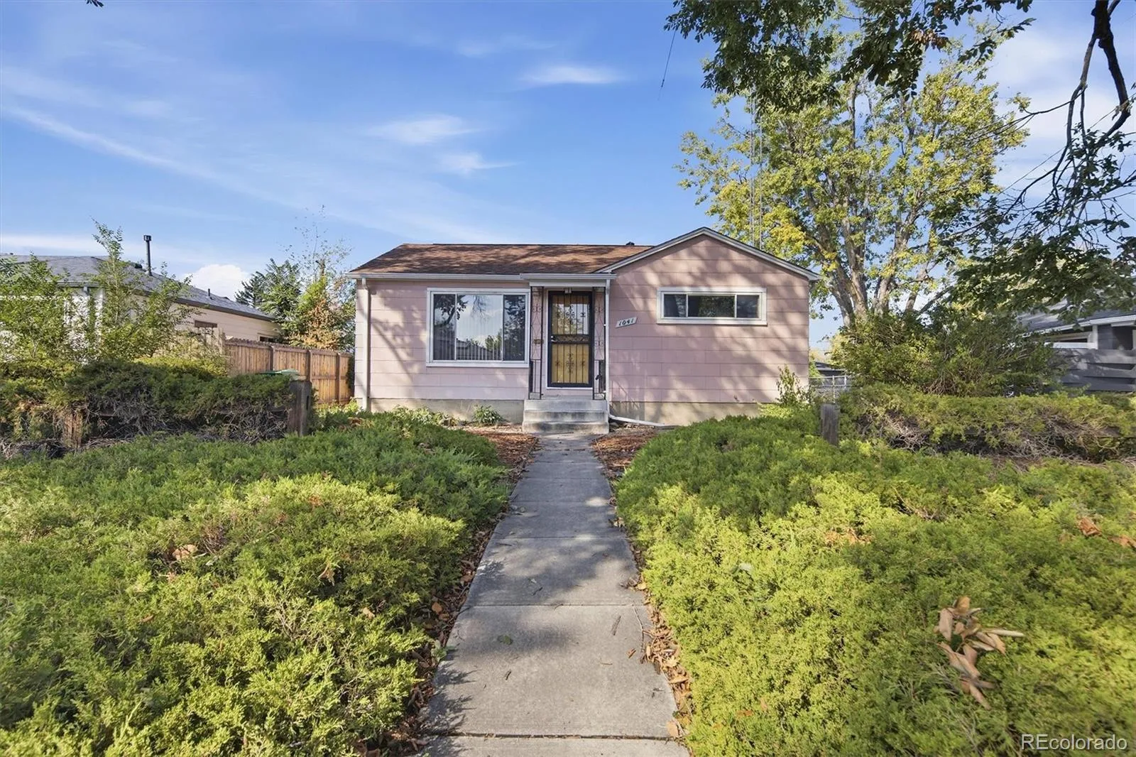 Colfax Villas