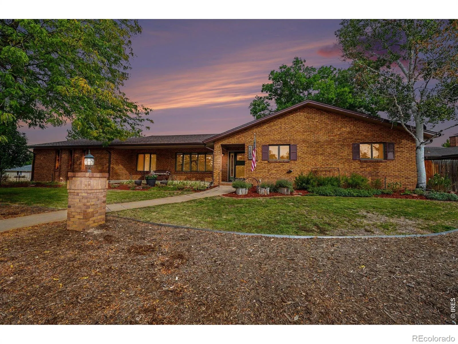 Country Club Estates 1st Fg