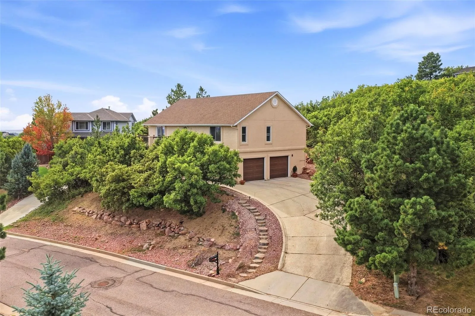 Broadmoor Bluffs Estates