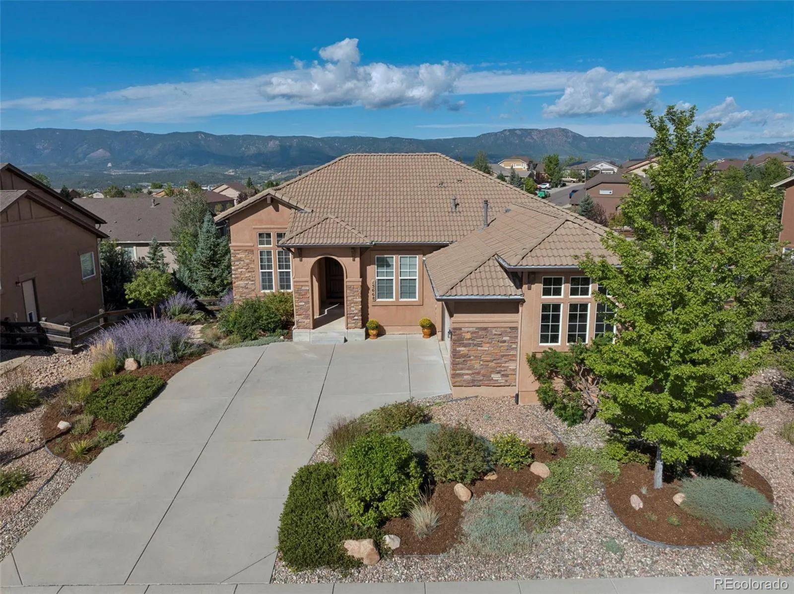 Promontory Pointe