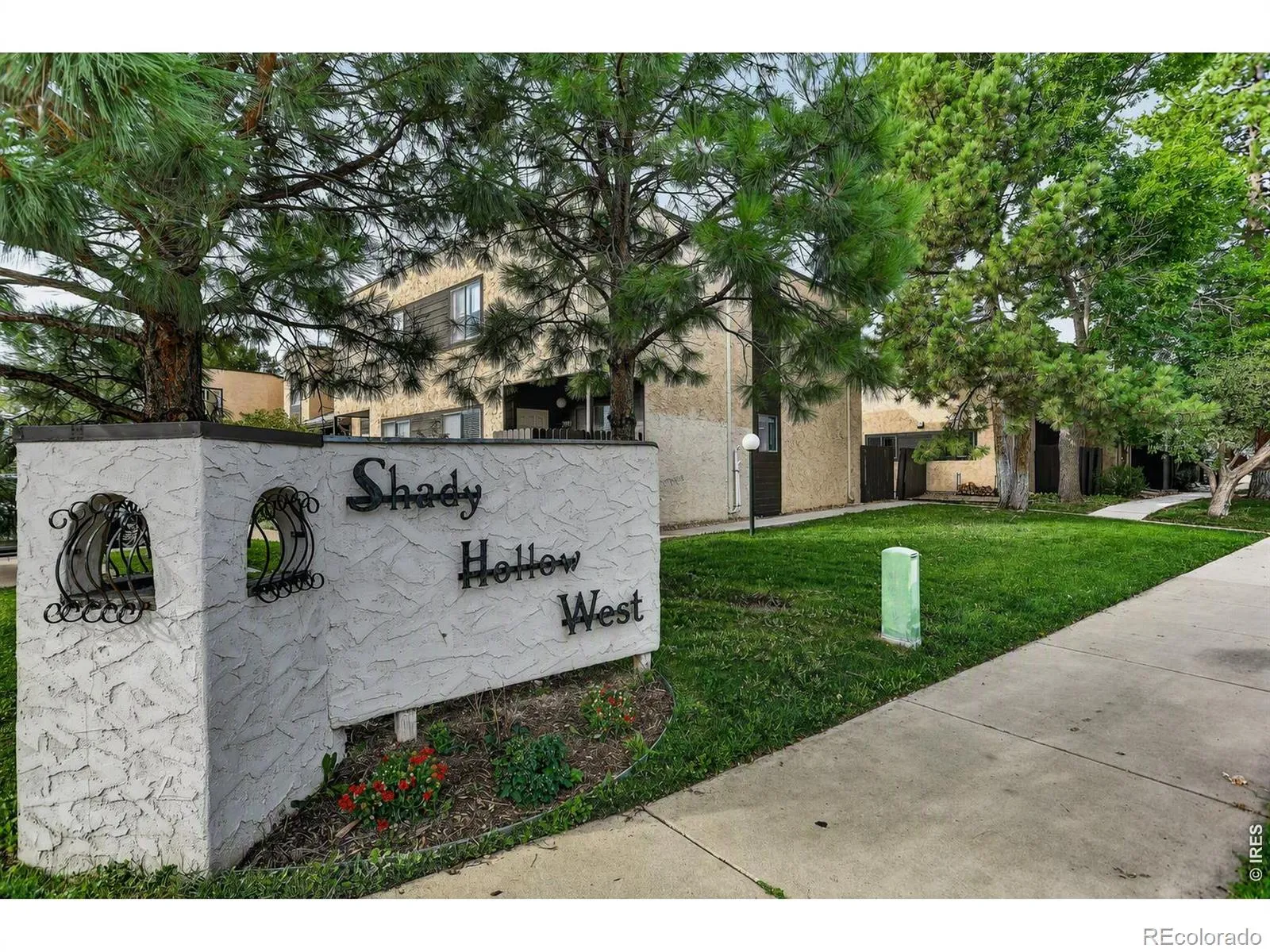 Shady Hollow Twnhs