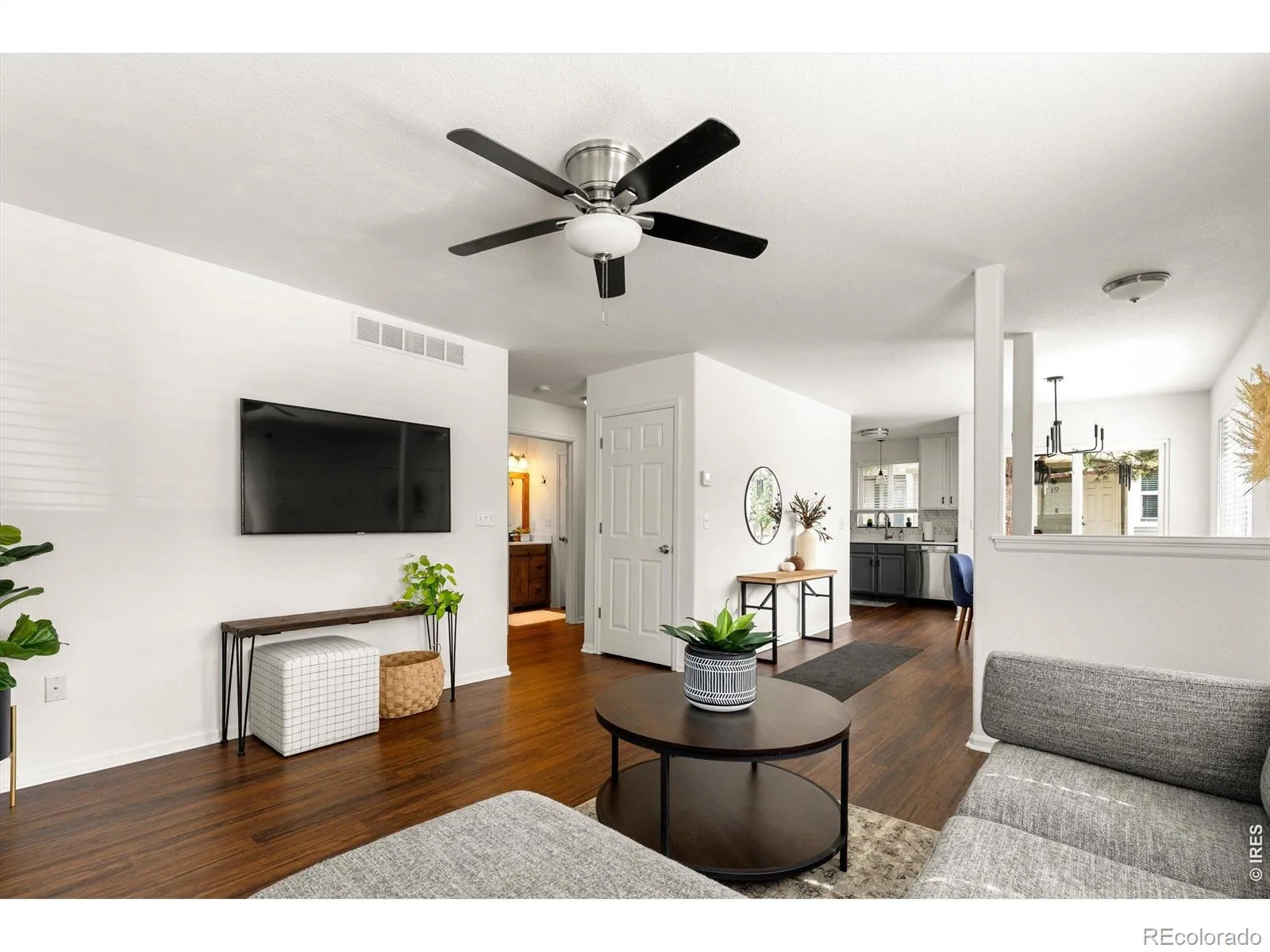 Villas At Park Crest Condos 5