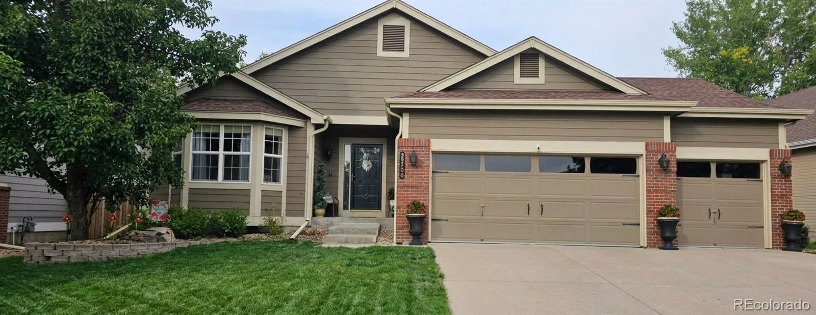 Saddle Rock Ridge