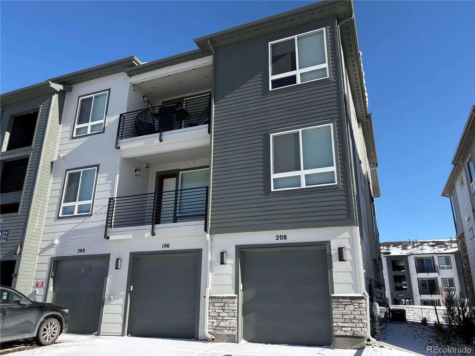 Stonegate Commons Condos