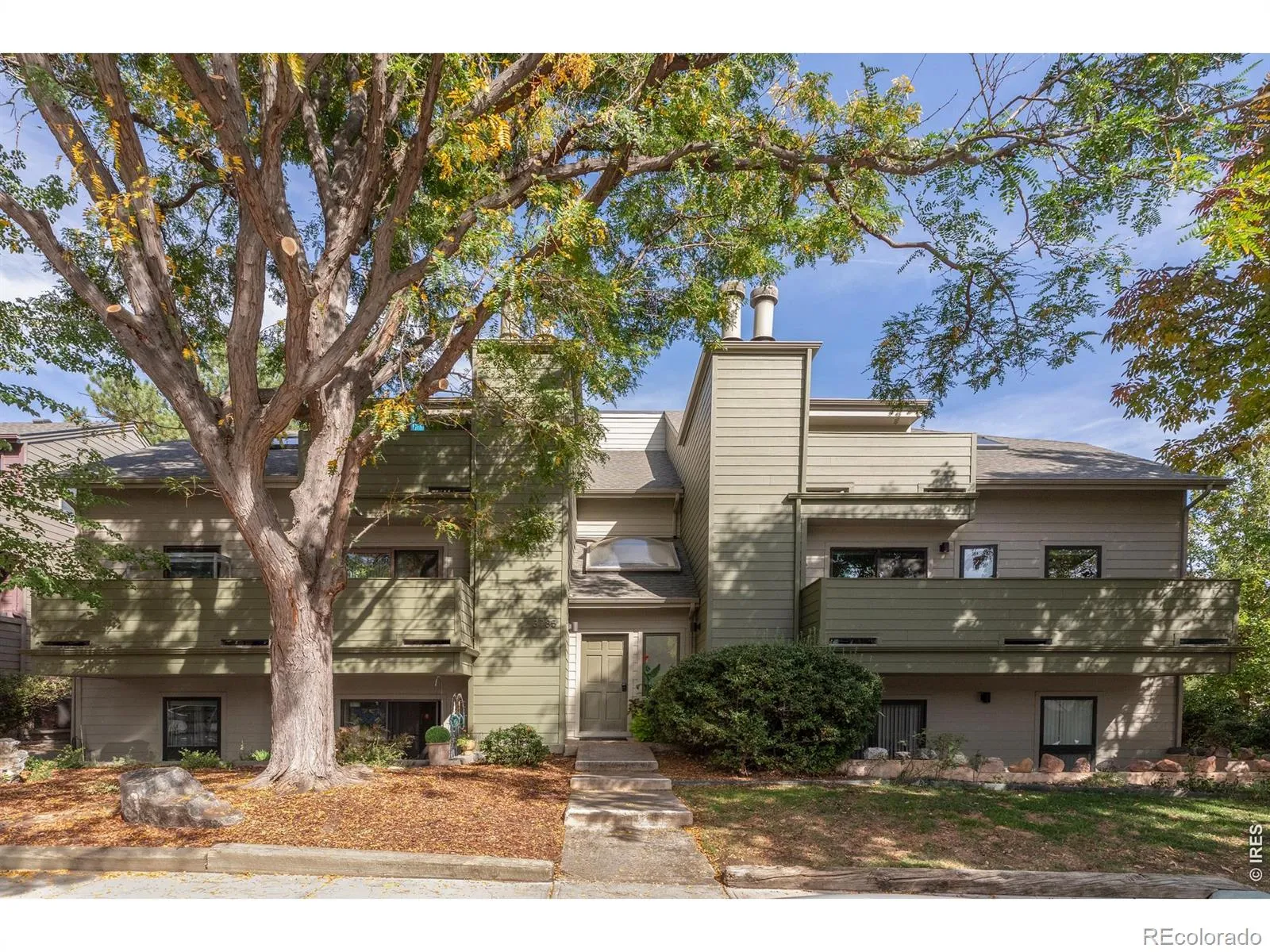 Birchwood Drive Condos & Amds