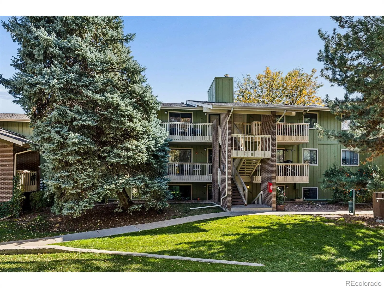 Aspen Grove Condos The&1st Sup Bo