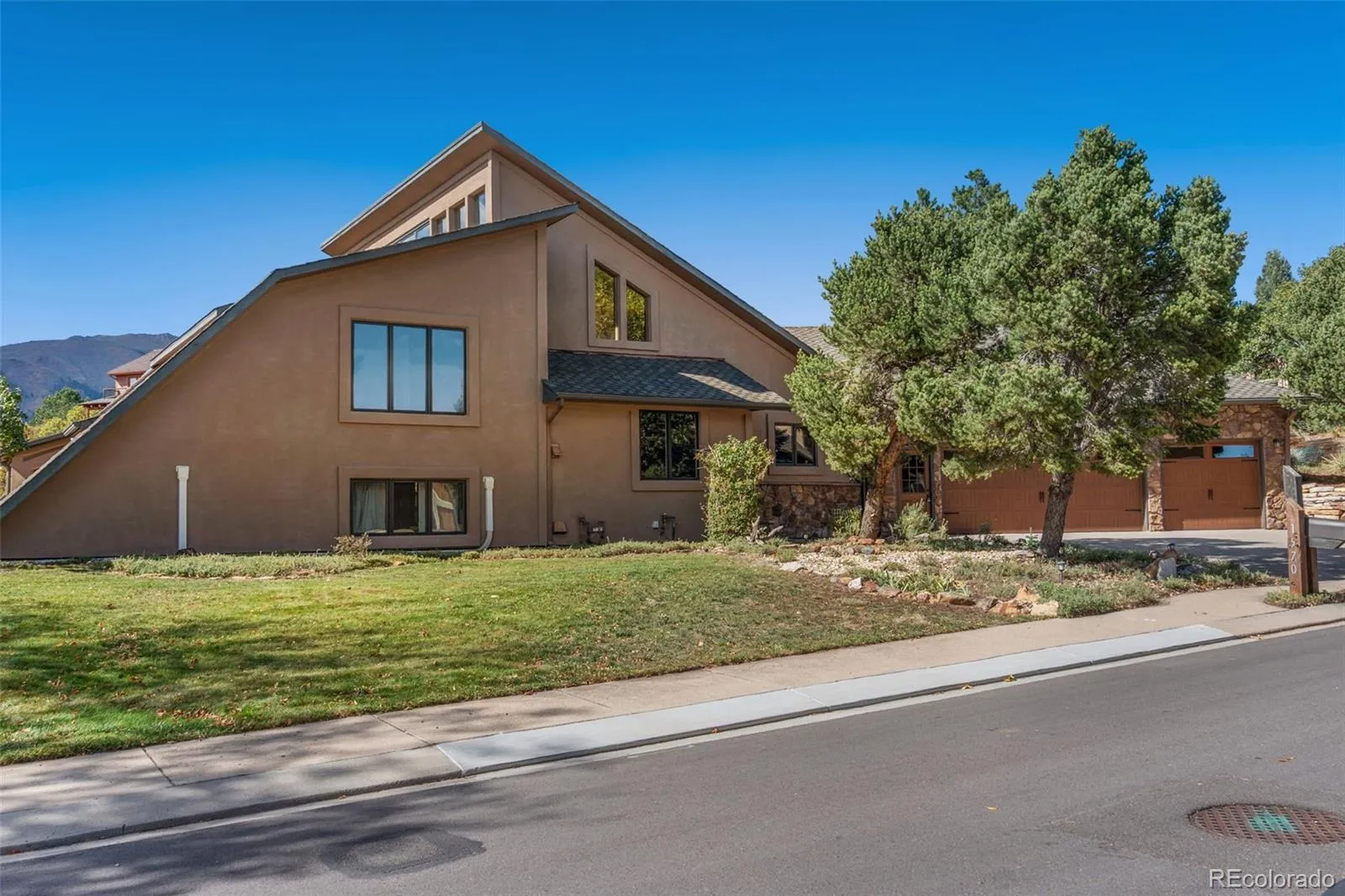 Mount Woodmen Estates