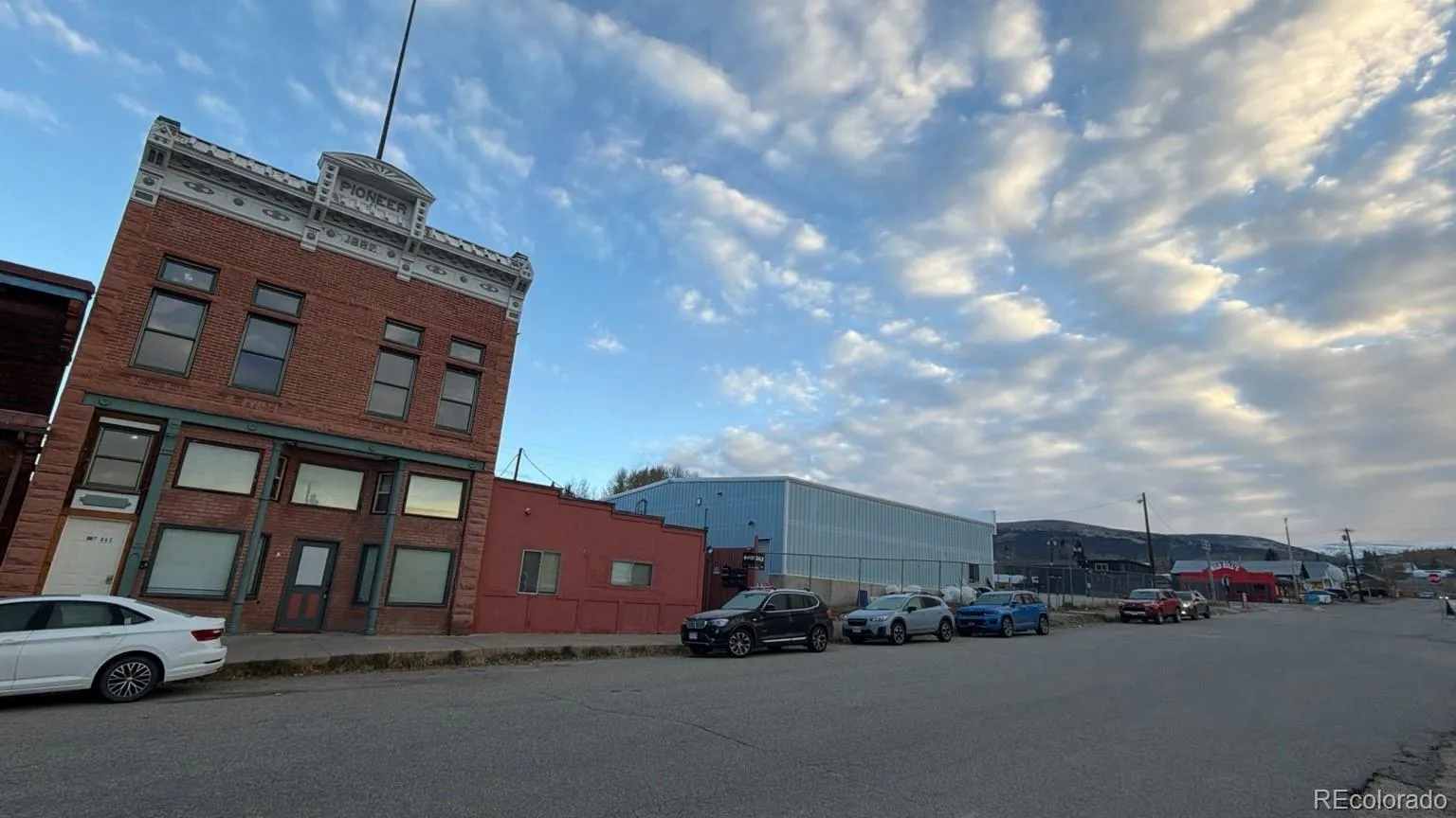Pioneer Club