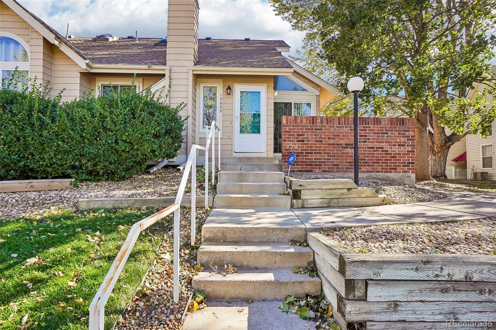 Willowridge Duplex Condos