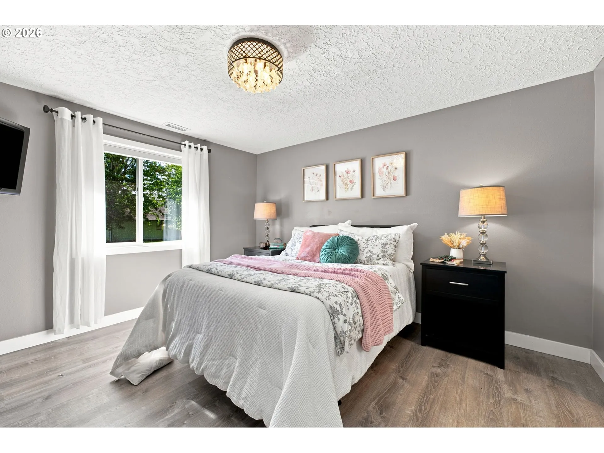 Bedroom, Primary