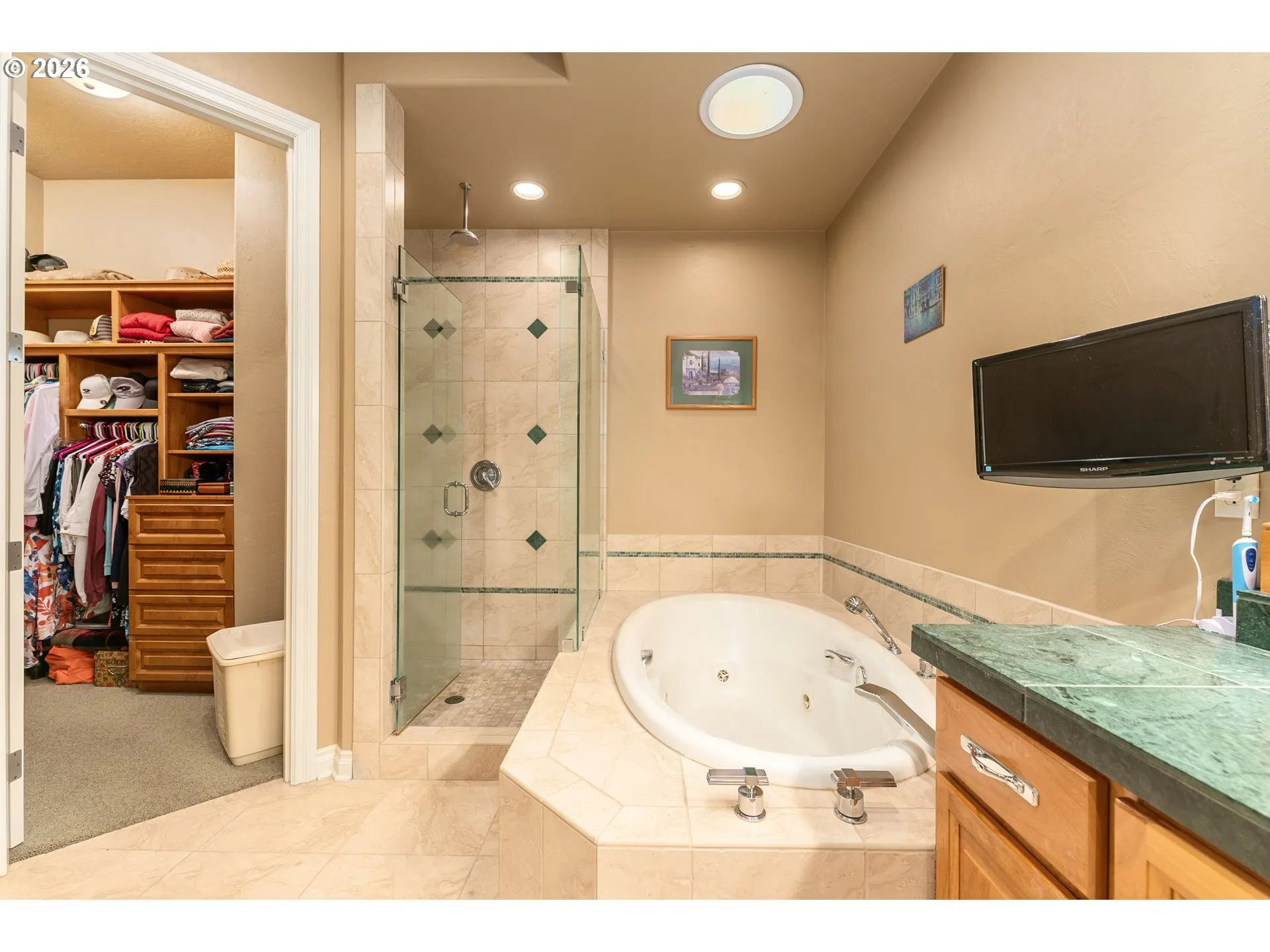 Bathroom, Attached