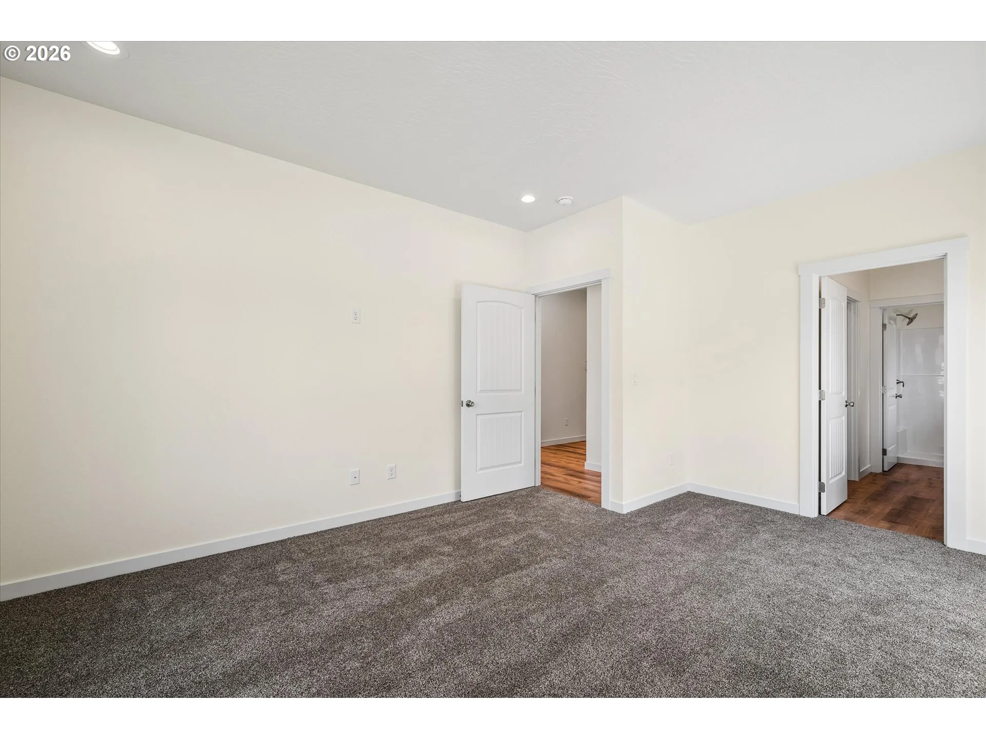 Bedroom, Primary