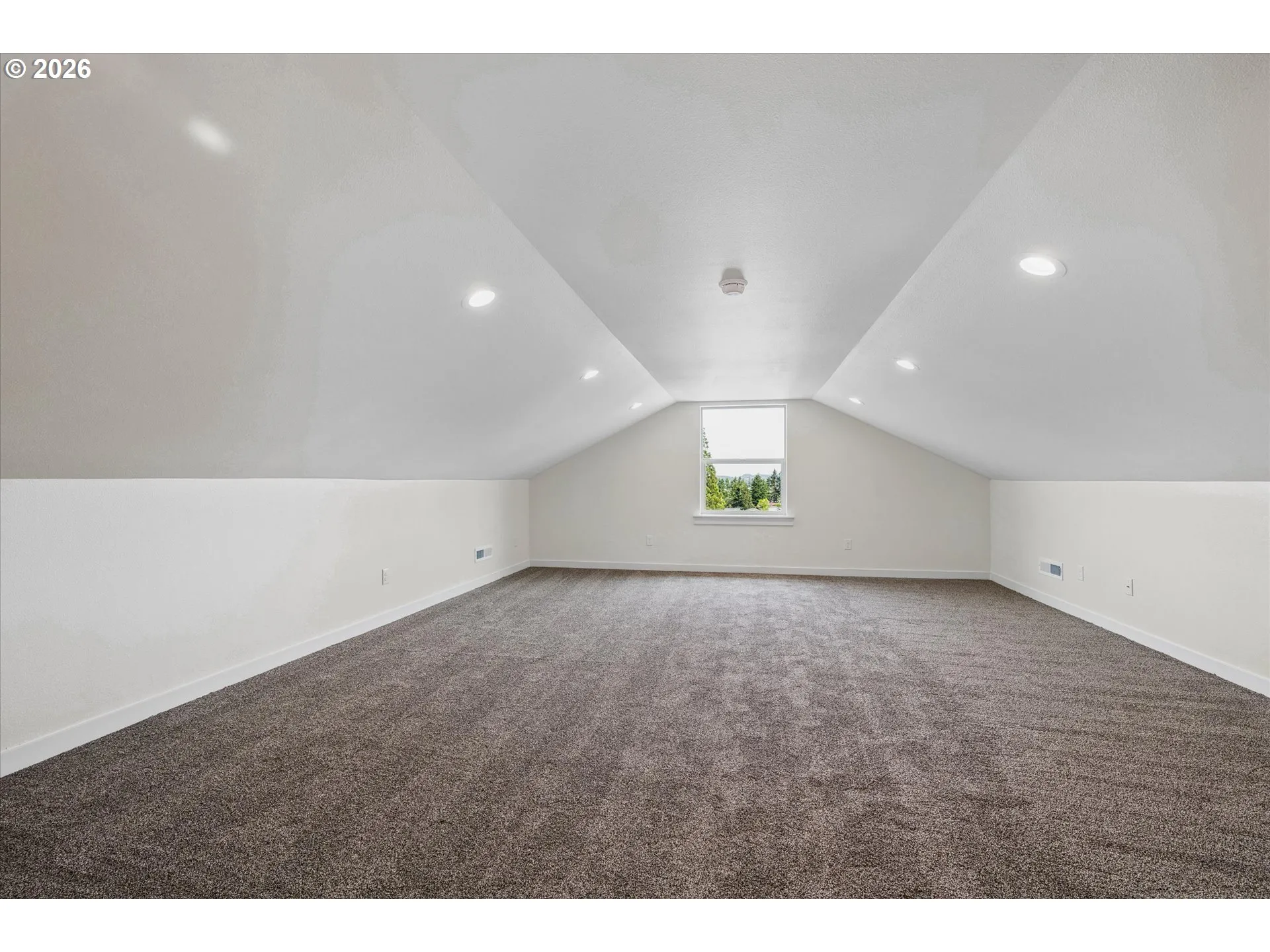 Bonus Room-Upper