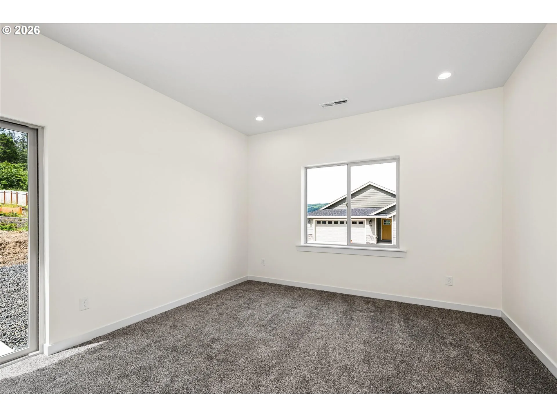 Bedroom, Primary