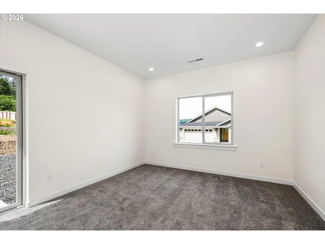 Bedroom, Primary