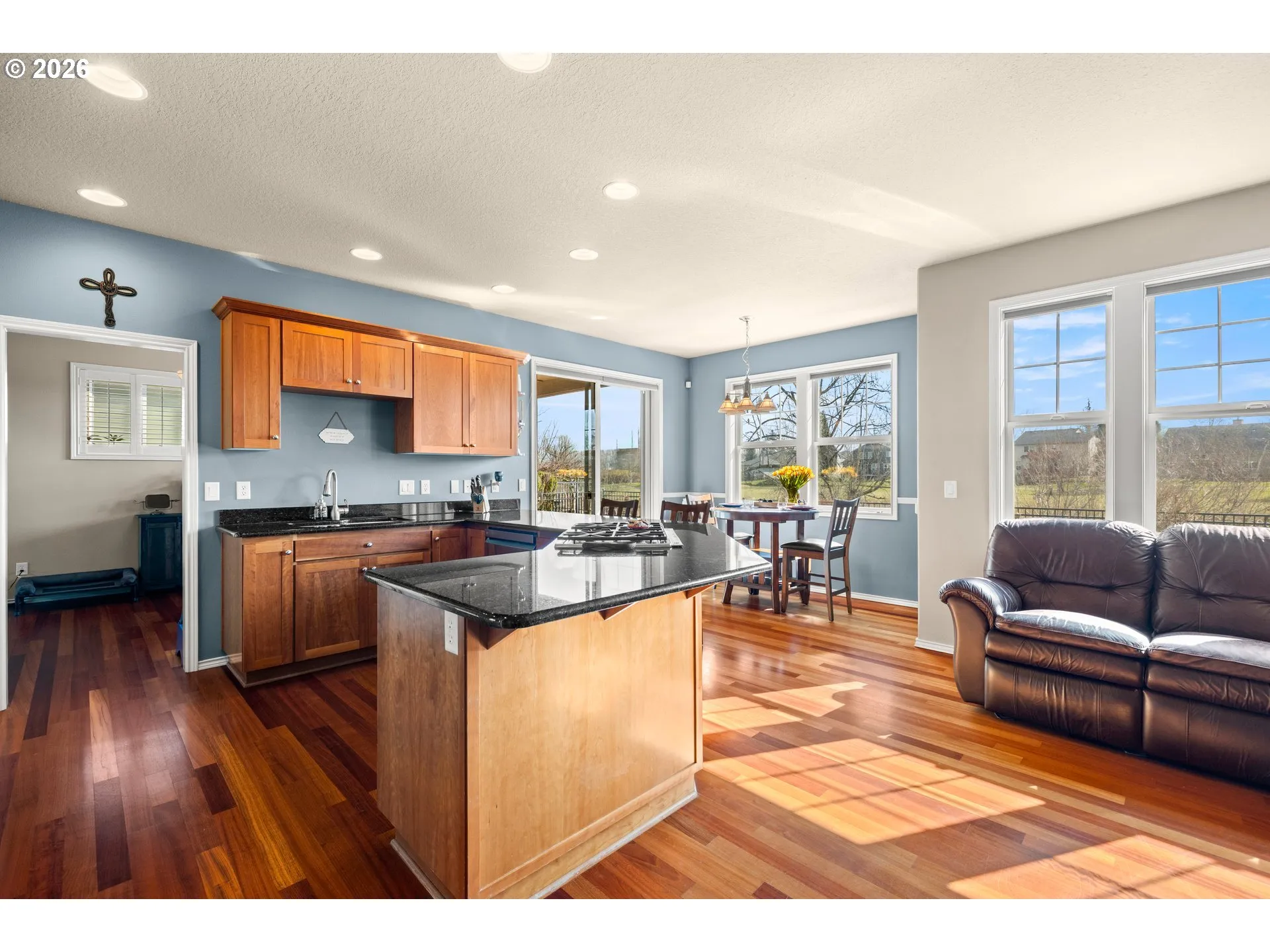 Kitchen-Cooking Island