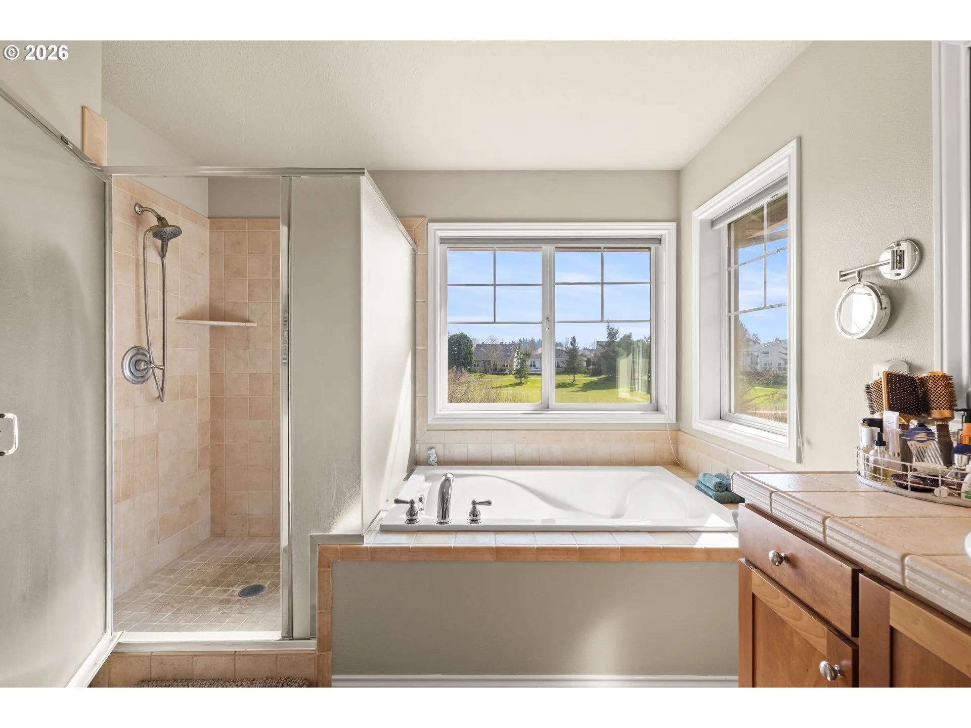Bathroom, Attached-Garden Tub