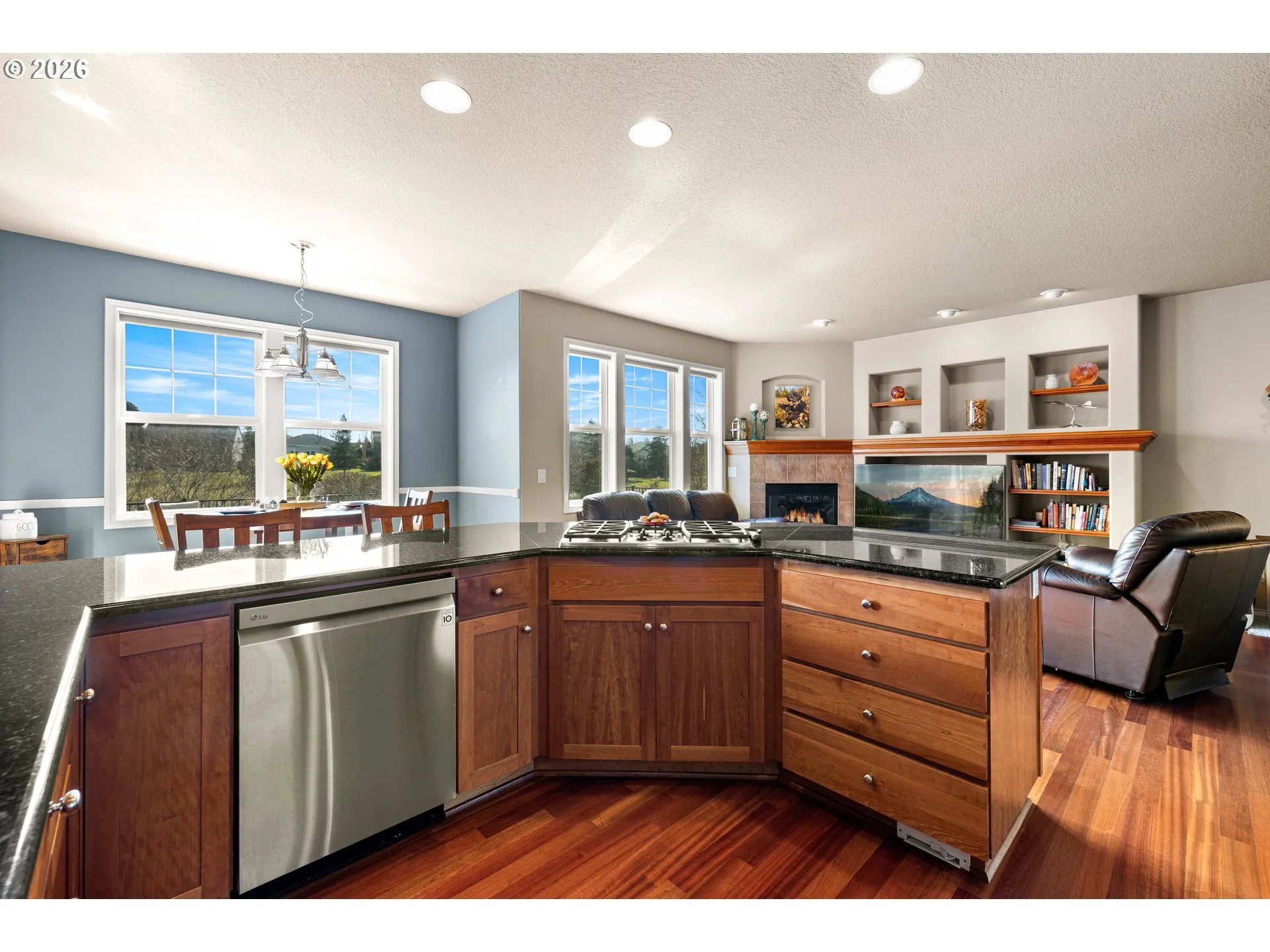 Kitchen-Cooking Island