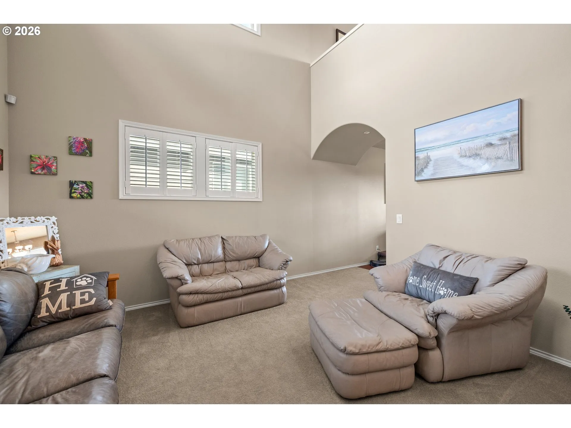 Living Room-Vaulted Ceilings