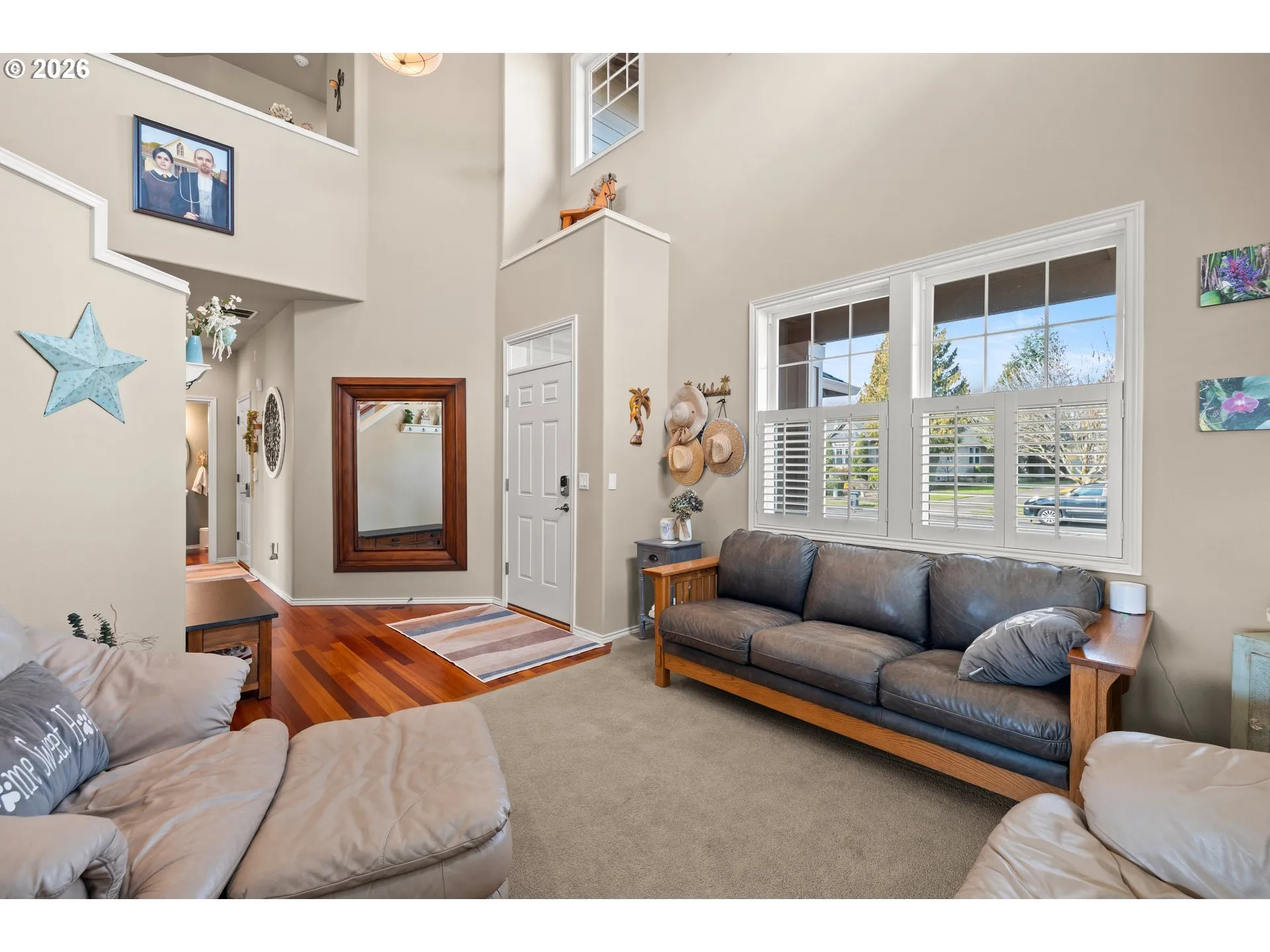 Living Room-Vaulted Ceilings