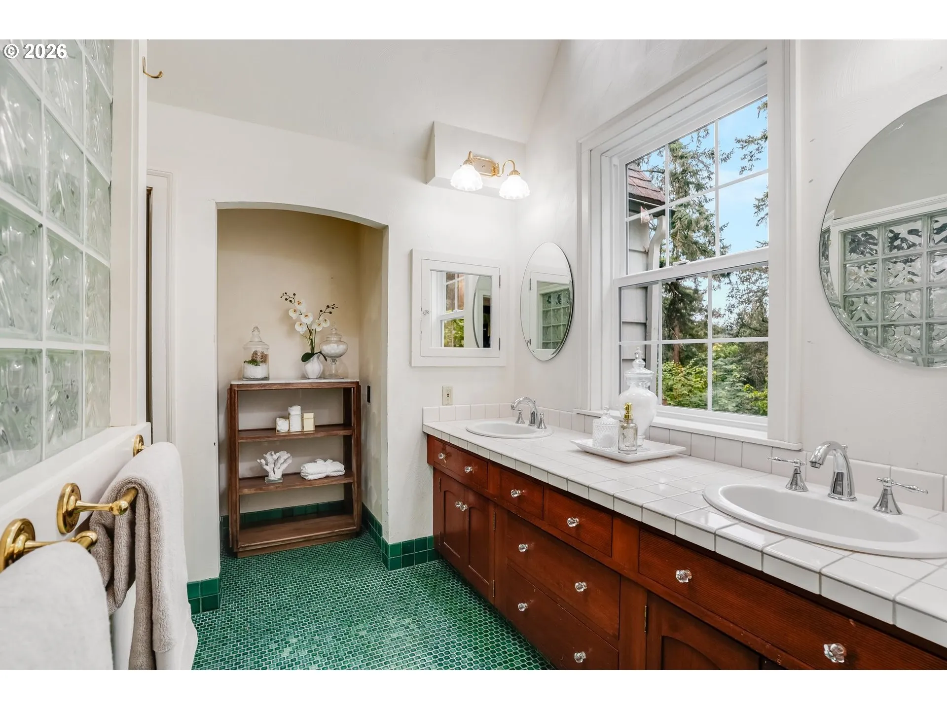 Attached Bathroom #1-Full Bathroom