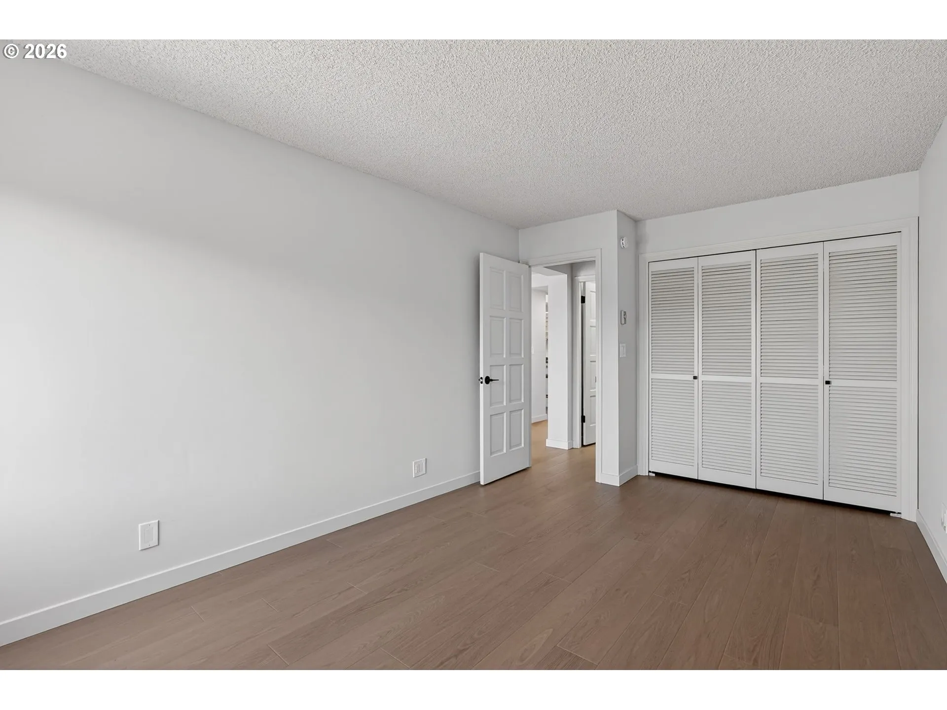 Bedroom, Primary