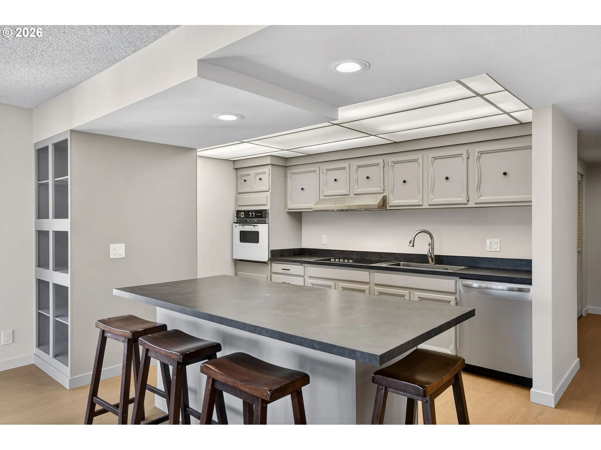Kitchen-Island