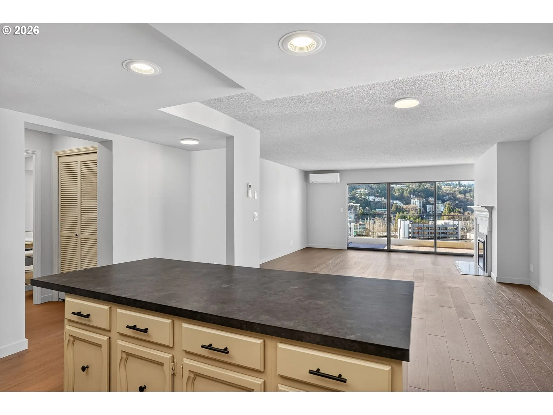 Kitchen-Island