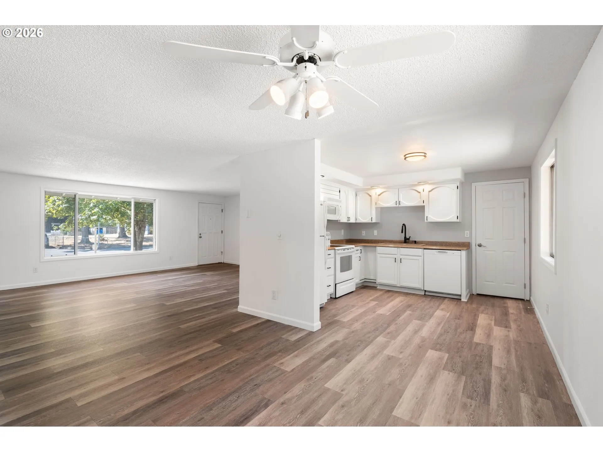Dining Area-Ceiling Fan