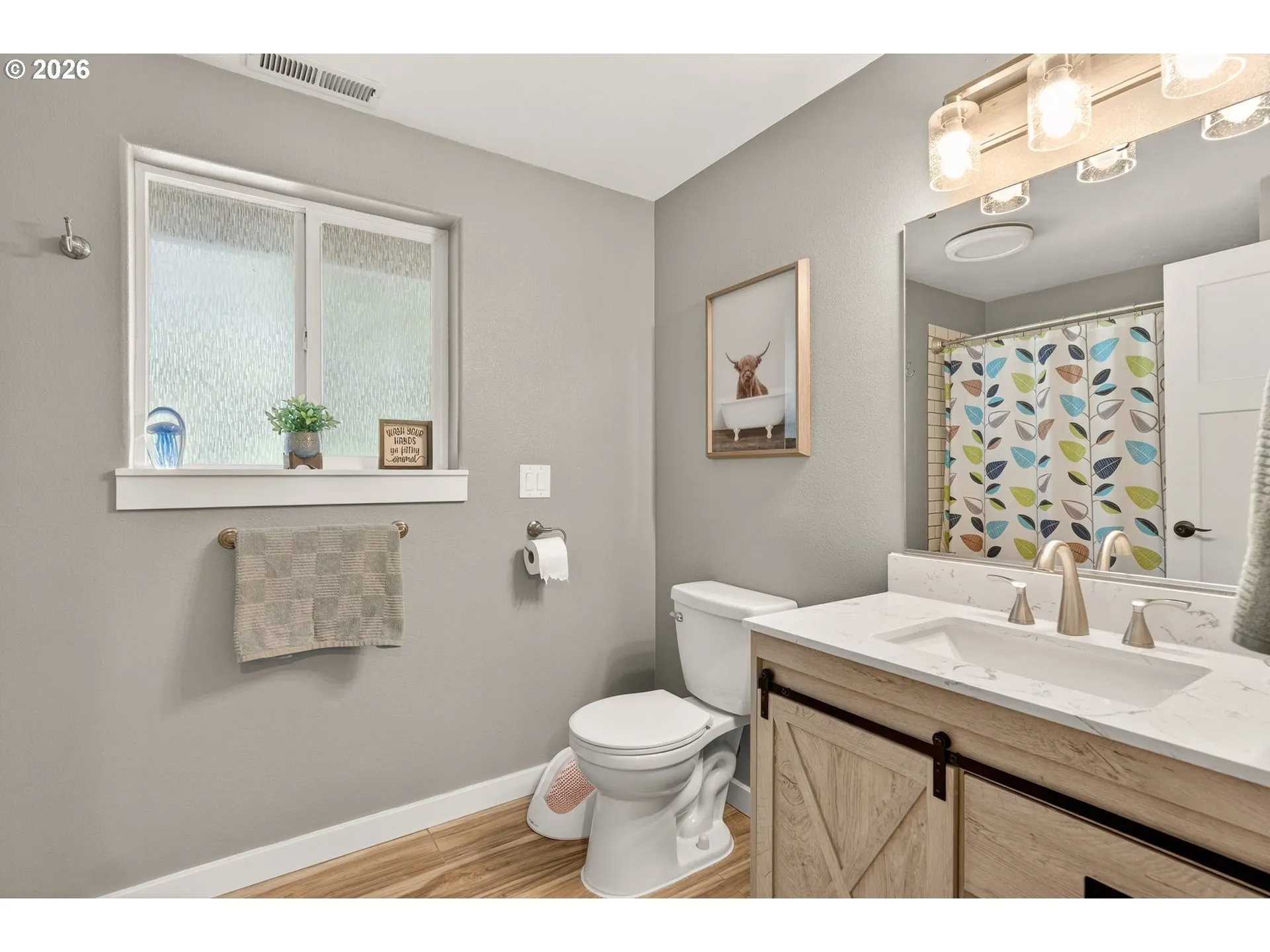 Bathroom-Upper
