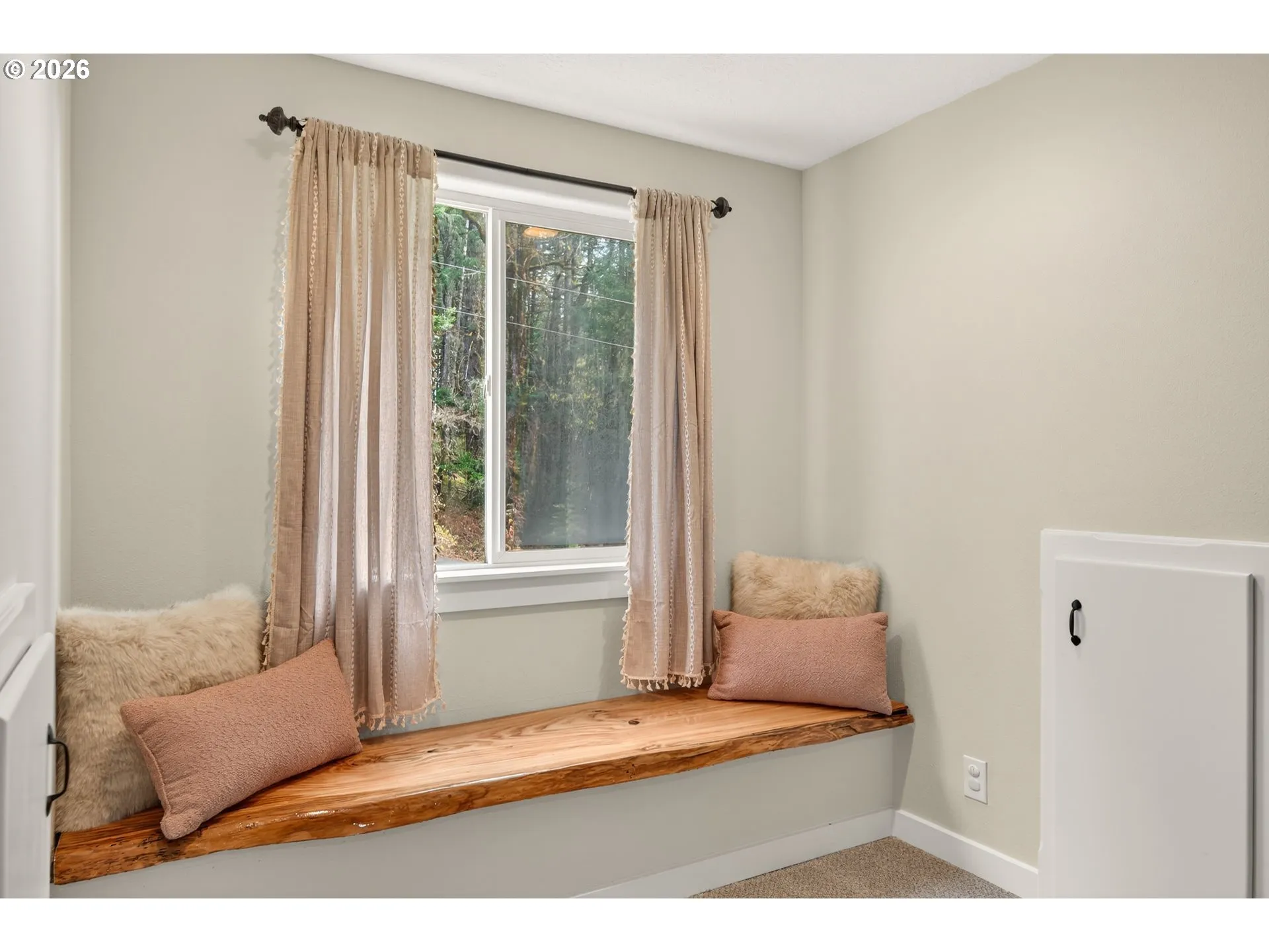 Primary Bedroom-Upper