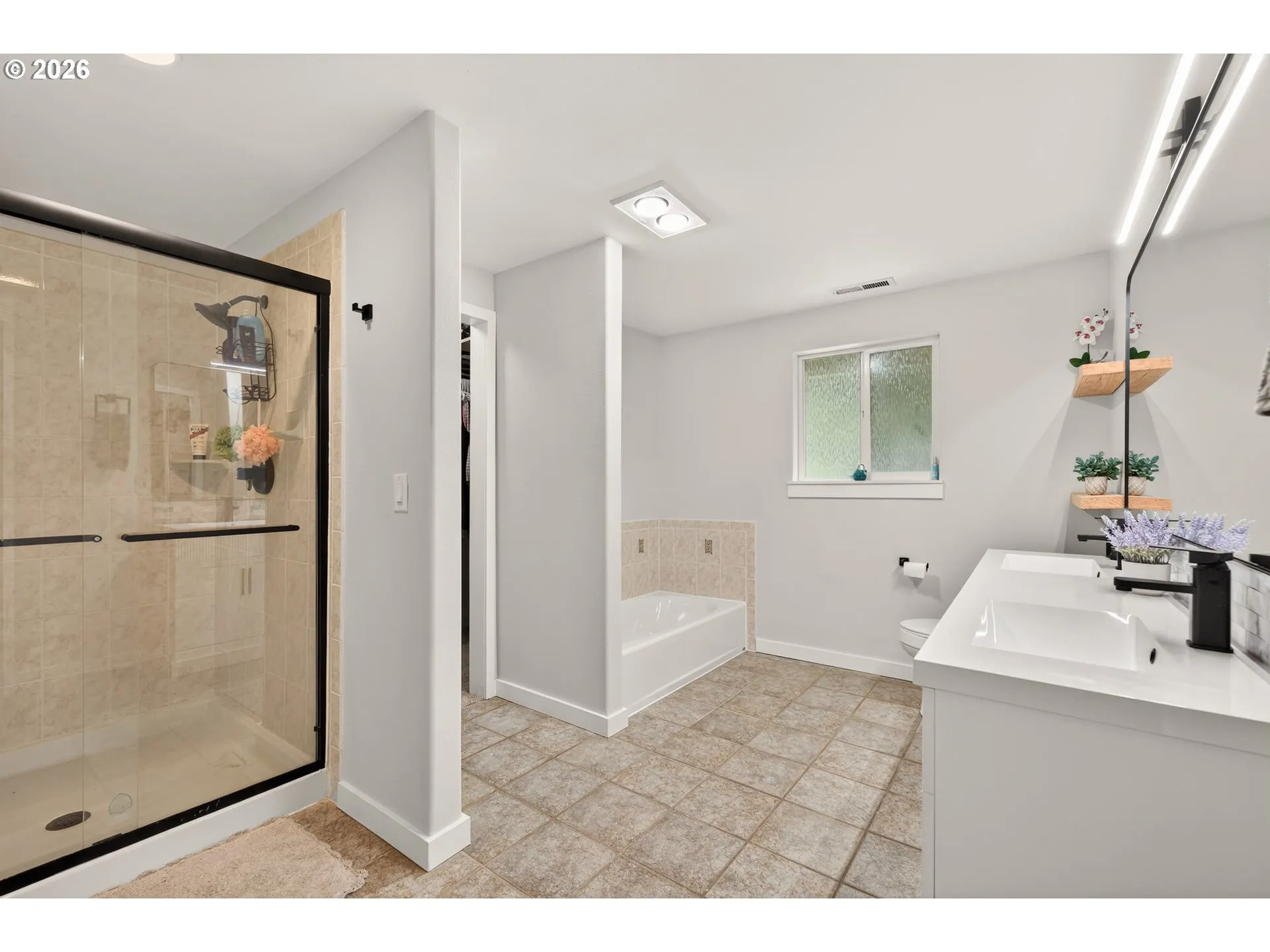 Primary Bedroom-Attached Bathroom