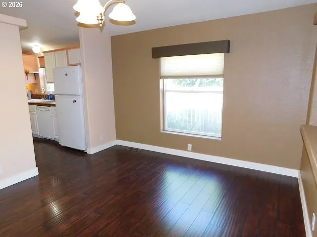 Dining Room-Vaulted Ceilings