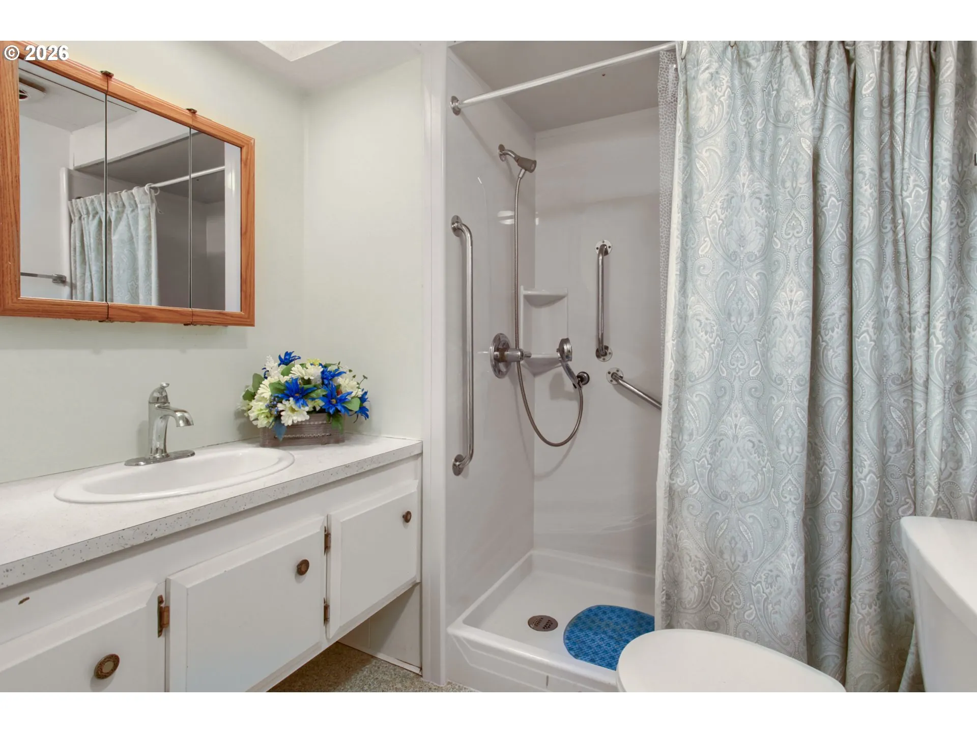 Bathroom-Walk in Shower