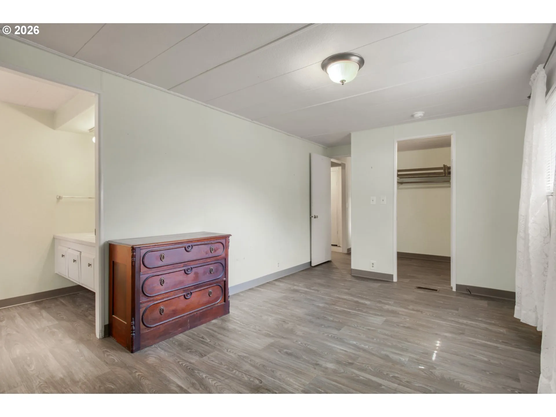 Primary Bedroom-Attached Bathroom