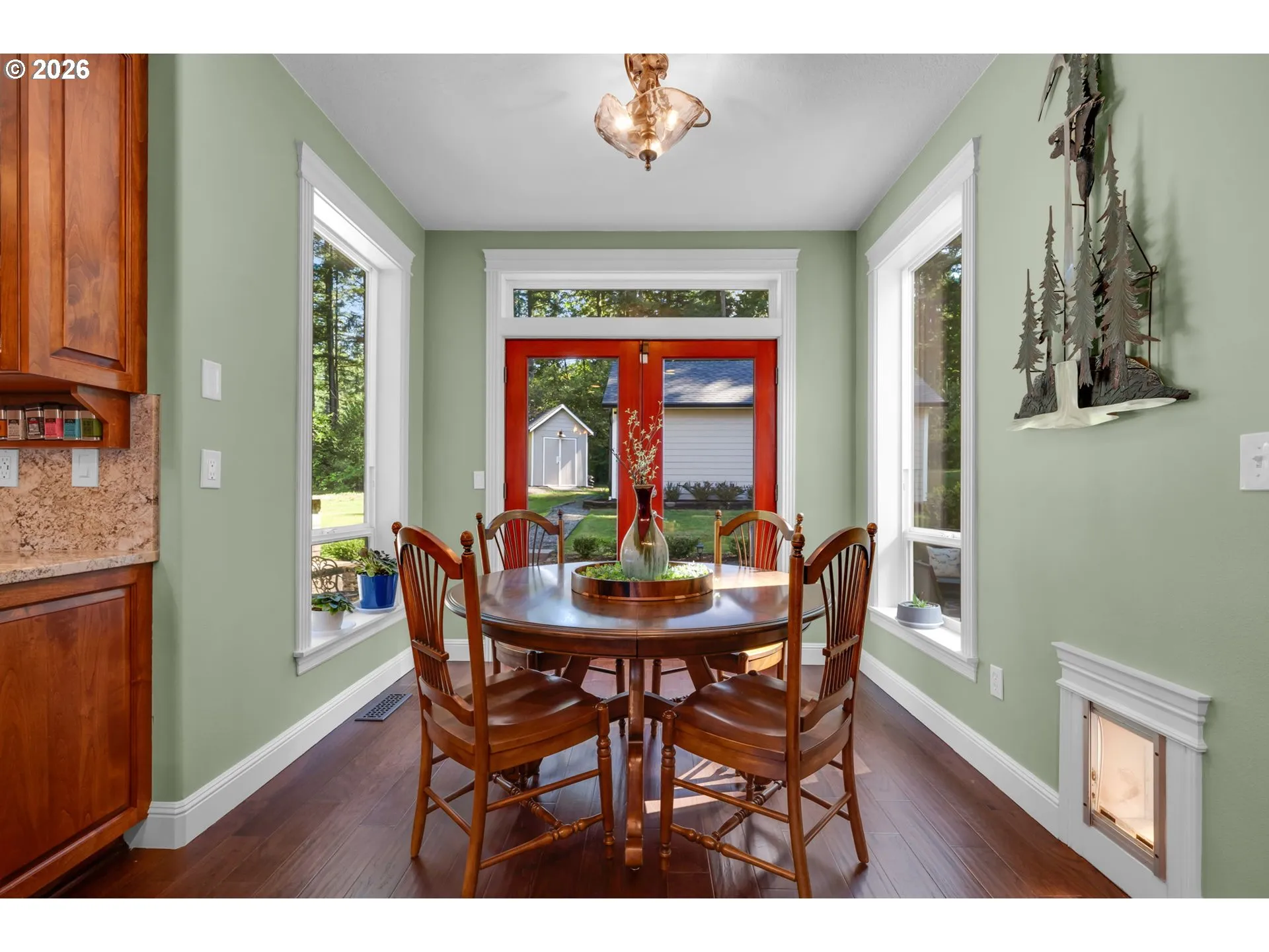 Kitchen-Eating Area