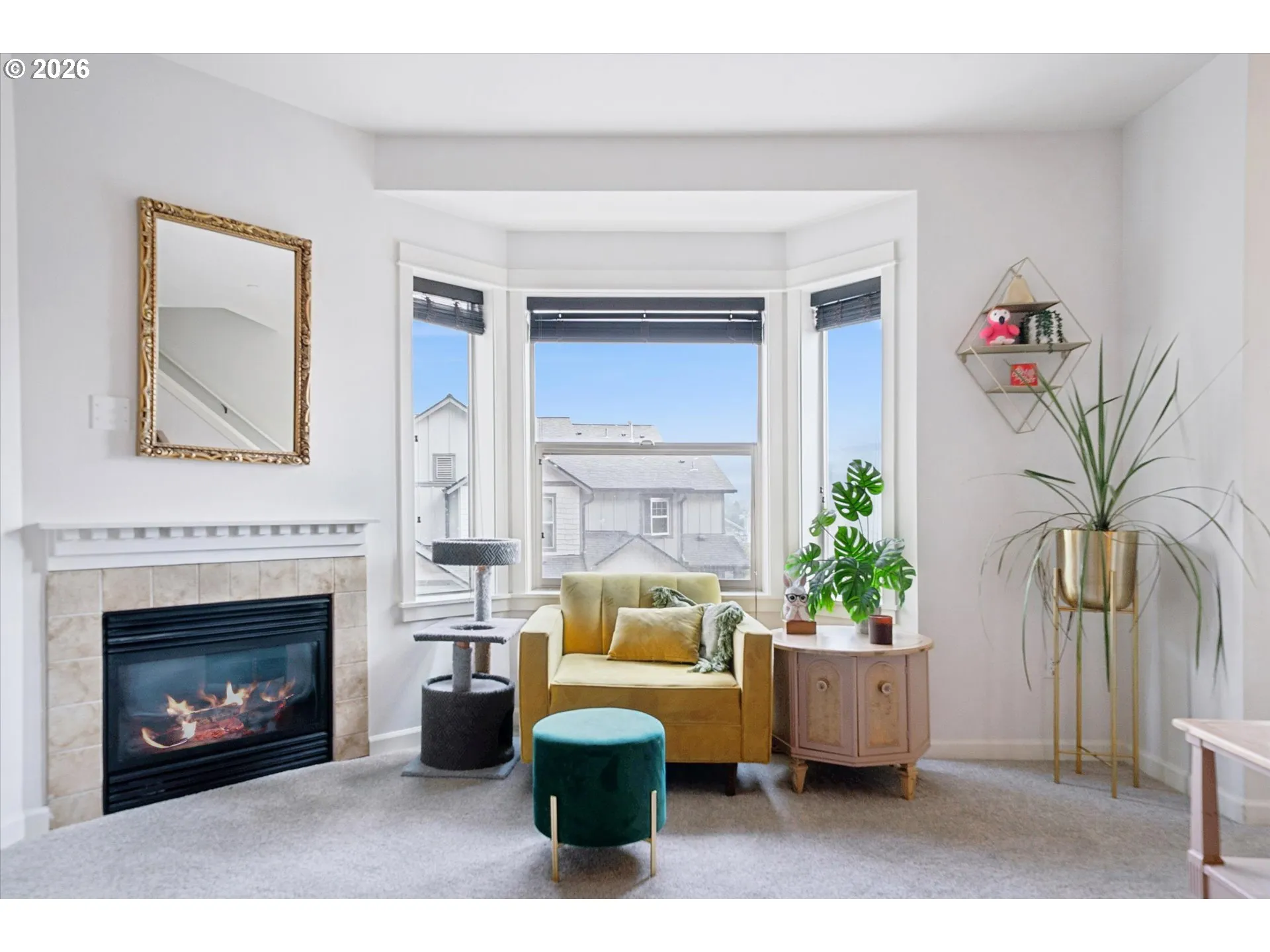 Living Room-Fireplace