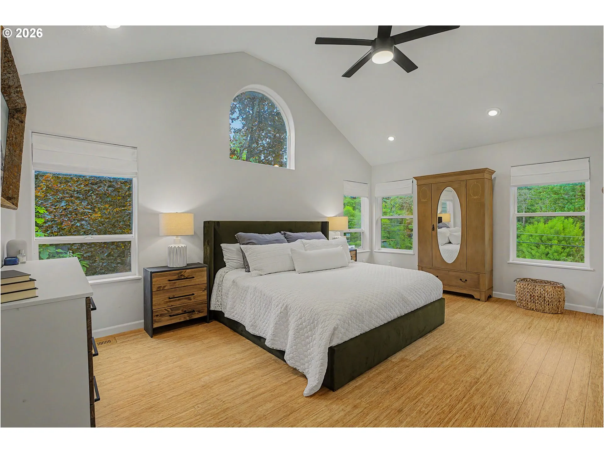Primary Bedroom-Upper