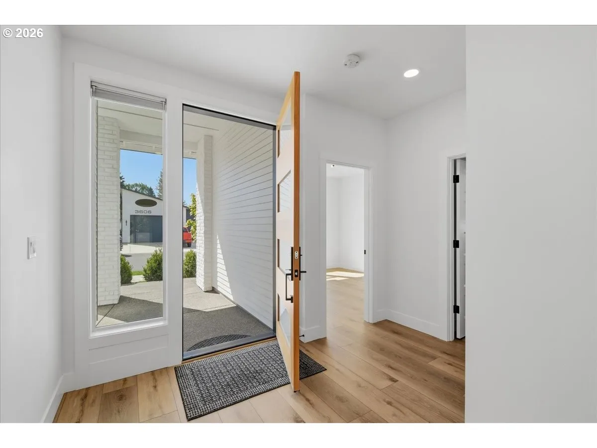 Entrance/Foyer