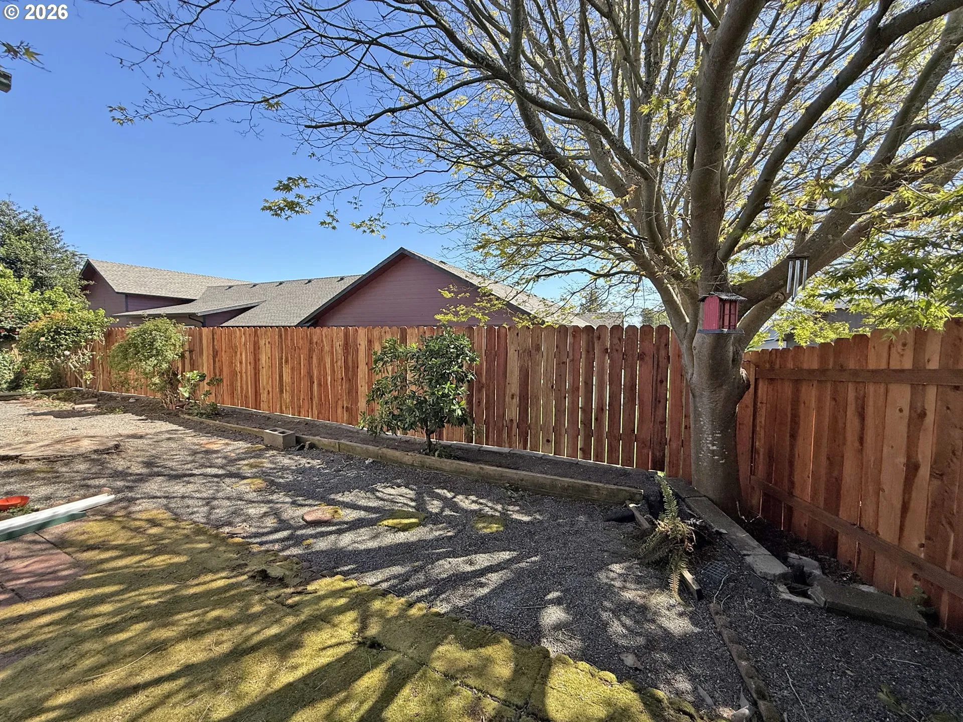 Yard-Back
