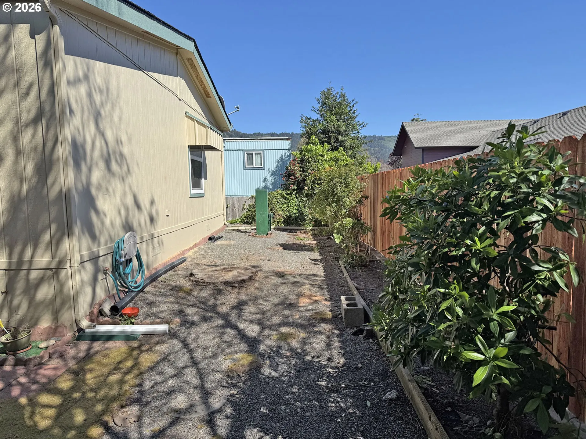Yard-Back